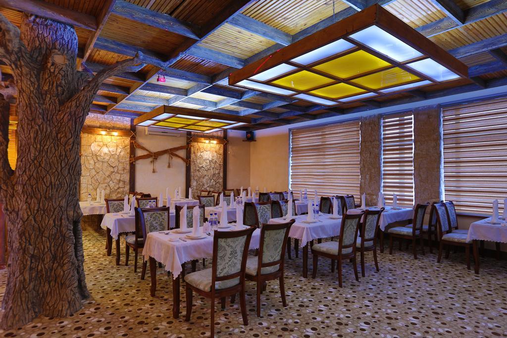 Lotte Palace Dushanbe Bagian luar foto