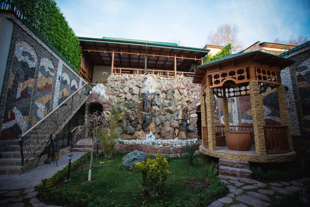Lotte Palace Dushanbe Bagian luar foto