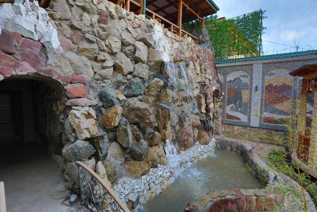 Lotte Palace Dushanbe Bagian luar foto