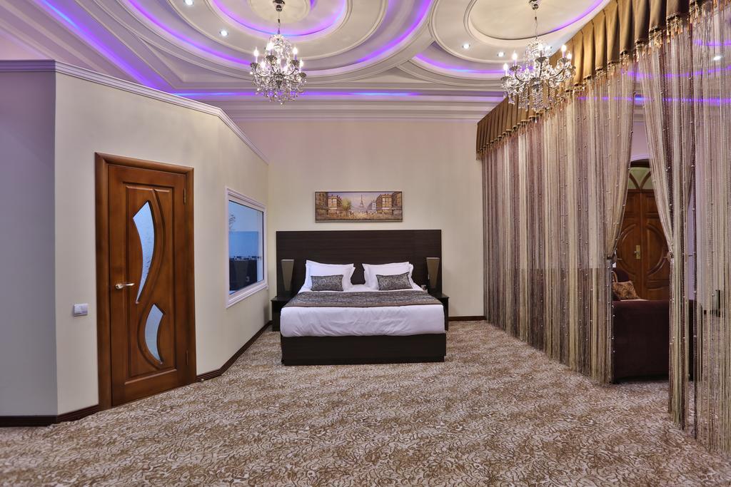 Lotte Palace Dushanbe Bagian luar foto