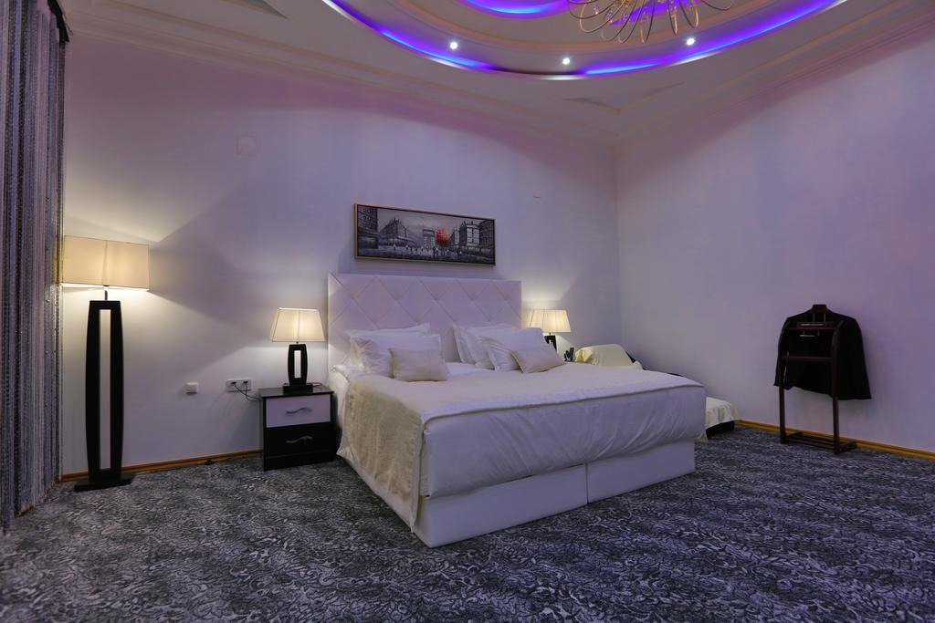 Lotte Palace Dushanbe Bagian luar foto
