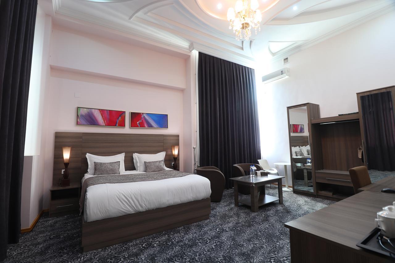 Lotte Palace Dushanbe Bagian luar foto