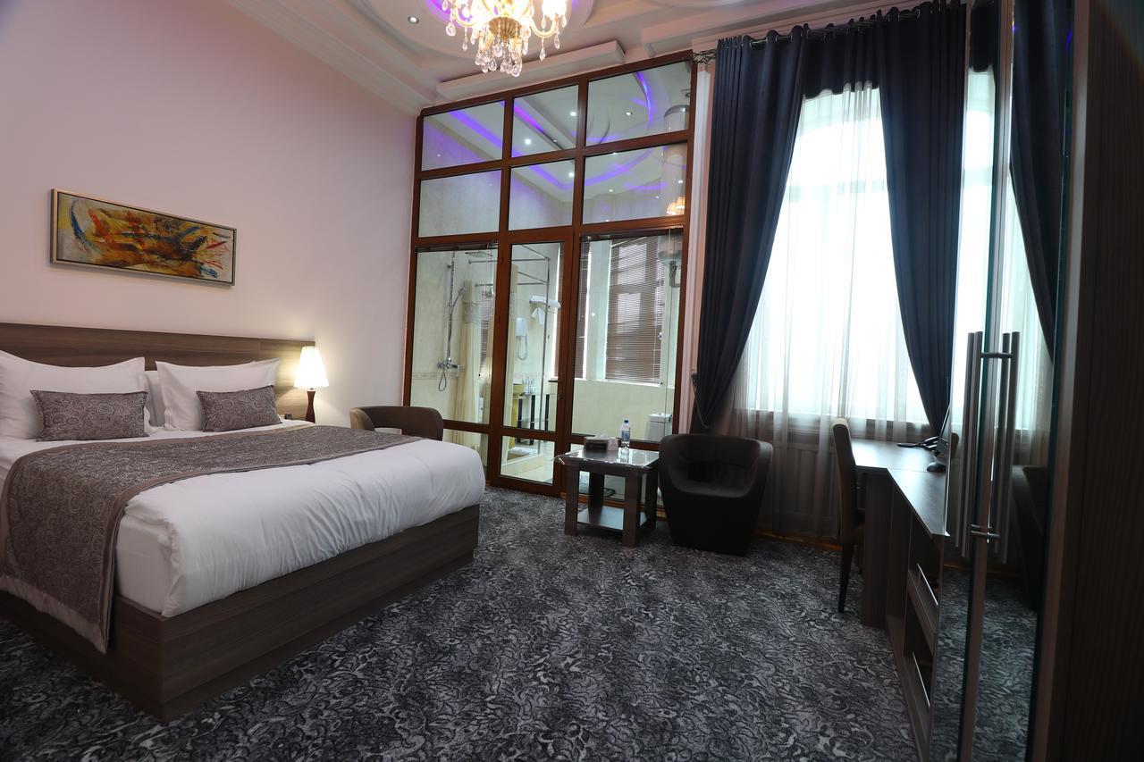 Lotte Palace Dushanbe Bagian luar foto
