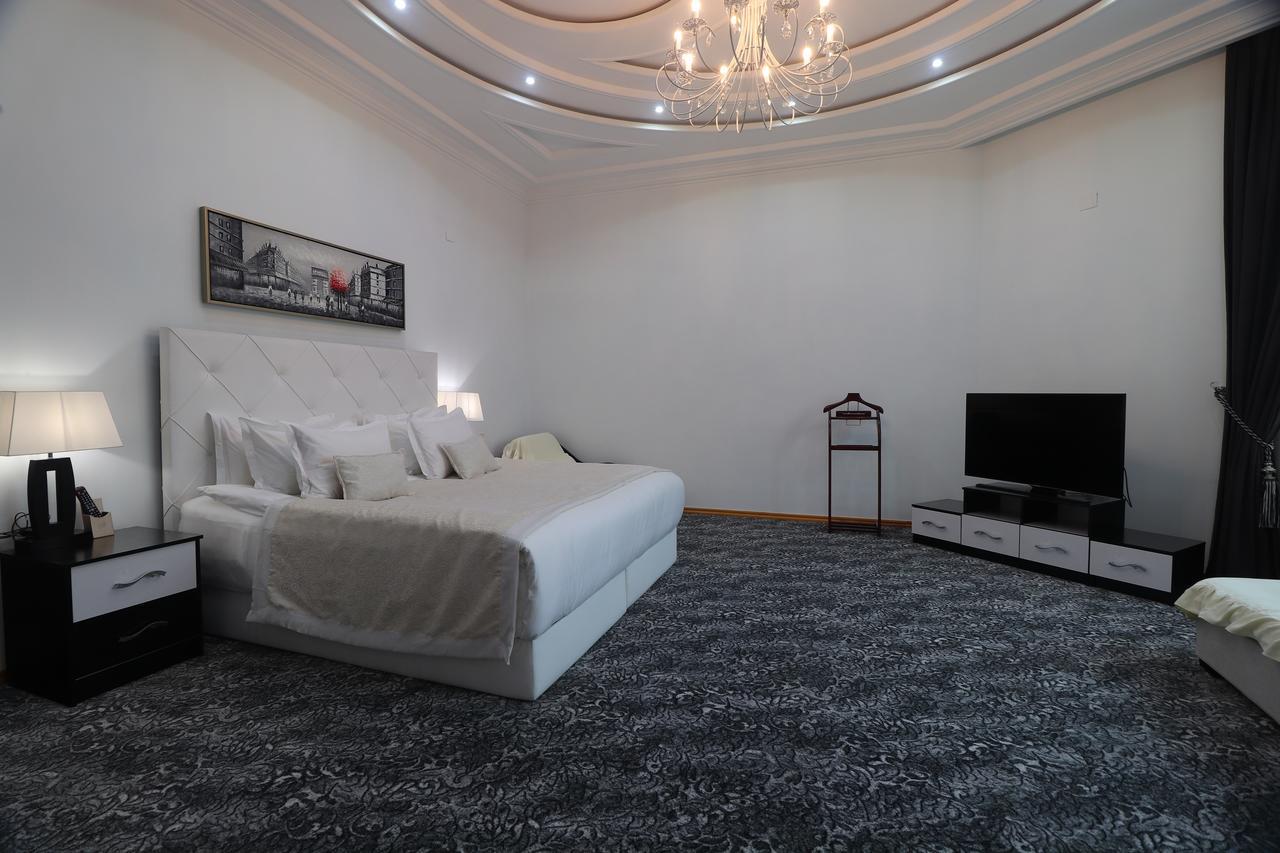 Lotte Palace Dushanbe Bagian luar foto