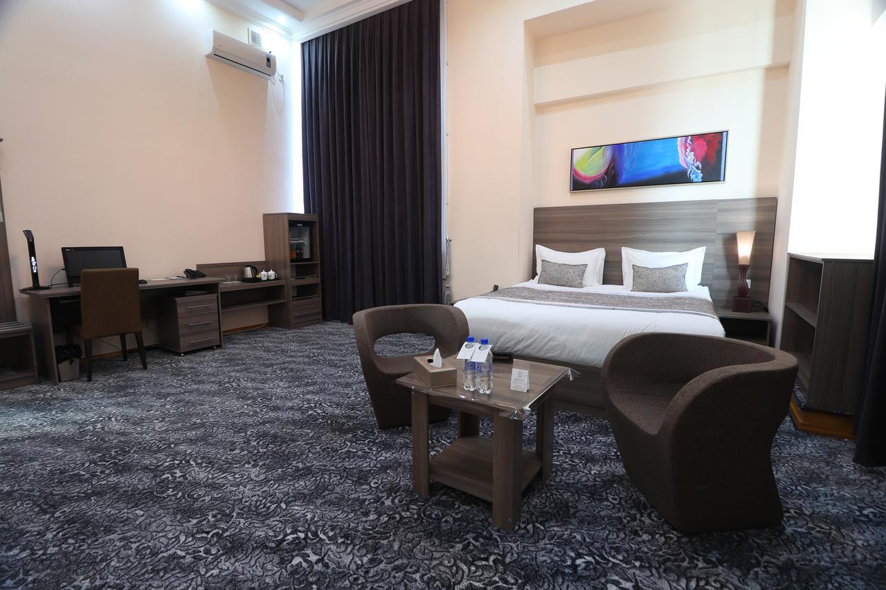 Lotte Palace Dushanbe Bagian luar foto