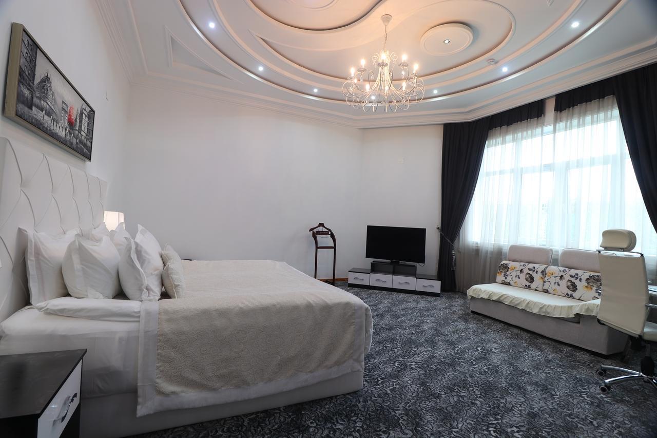 Lotte Palace Dushanbe Bagian luar foto