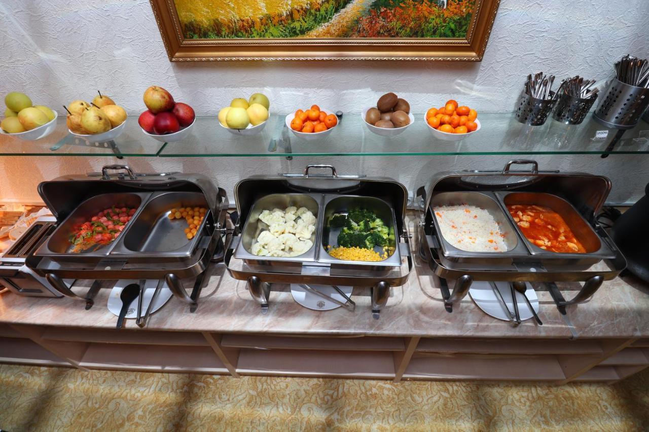 Lotte Palace Dushanbe Bagian luar foto